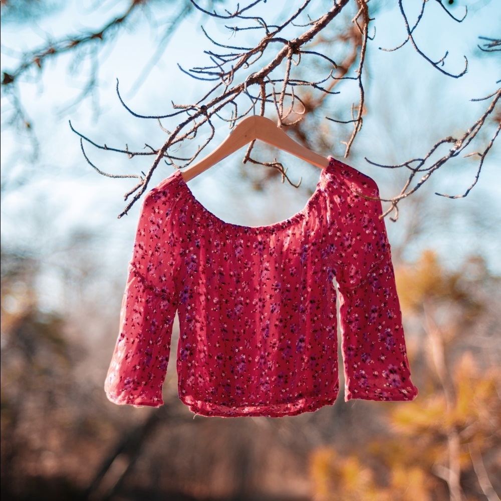Cropped, Off the shoulder Blouse